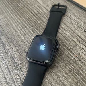 Apple Watch Series 4, 40mm
